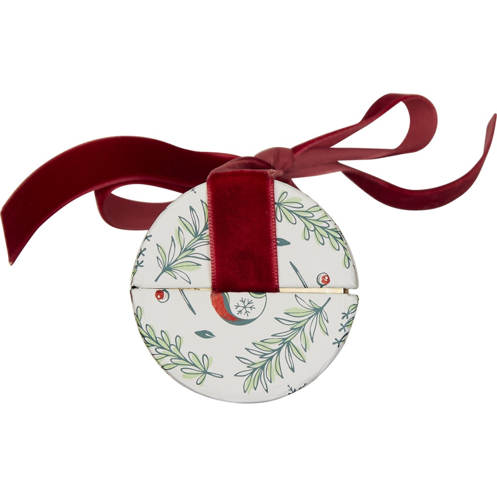 Winter wind round macaron