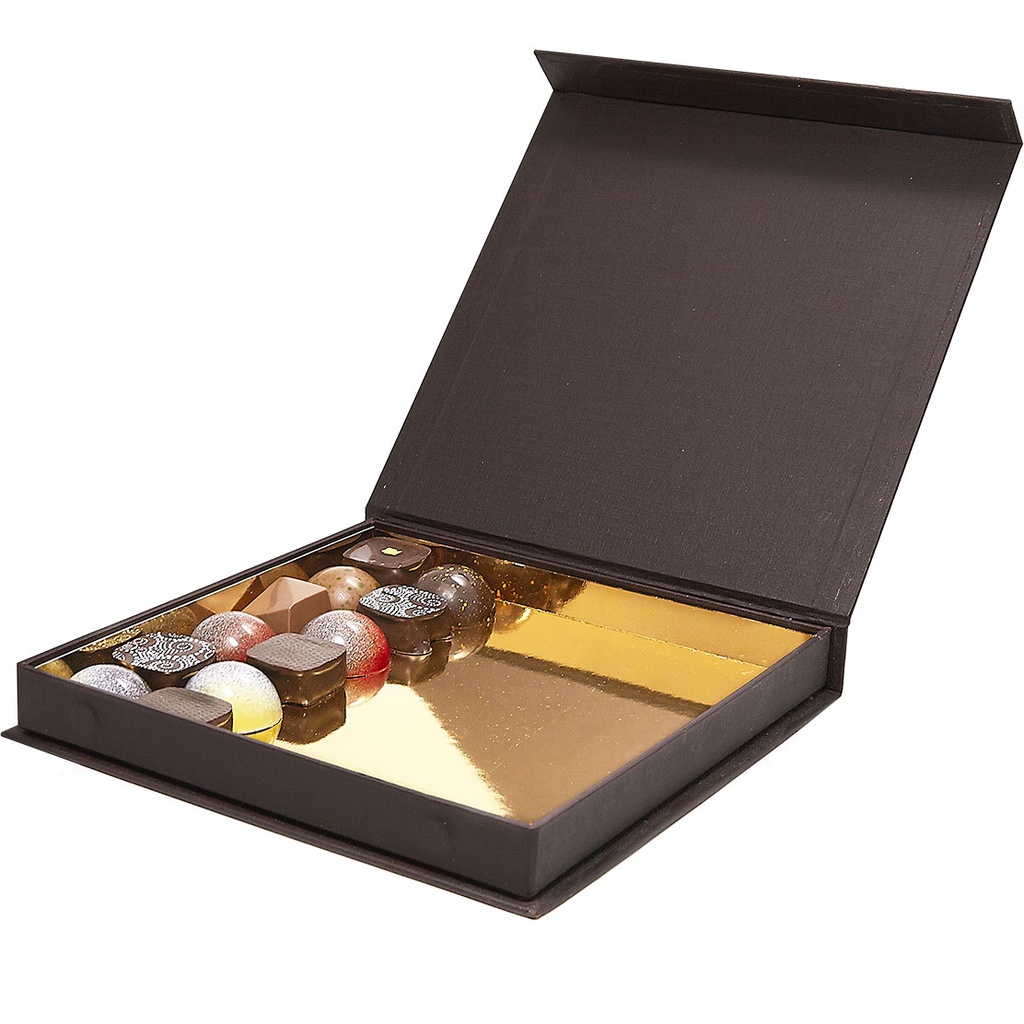 CHOCOLATE magnet low 17