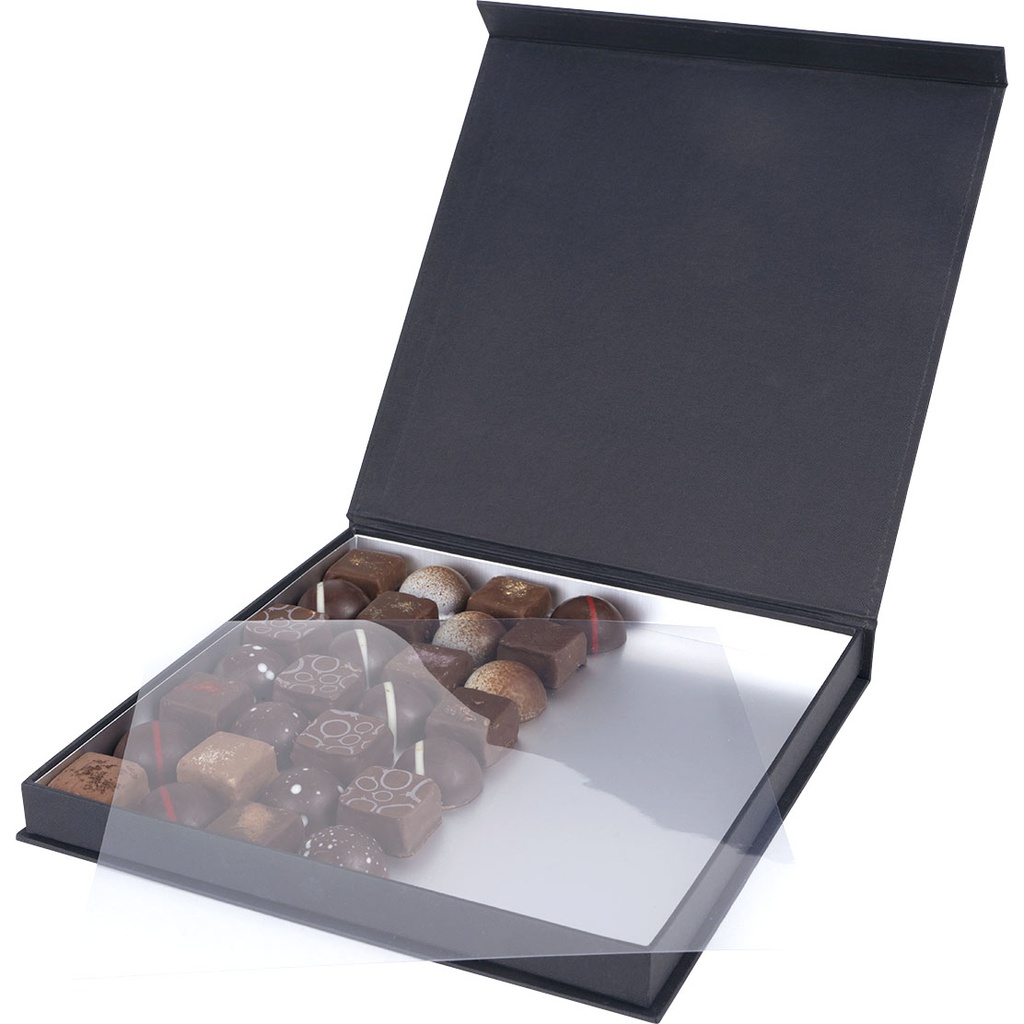 BLACK IS BLACK magnet low 21