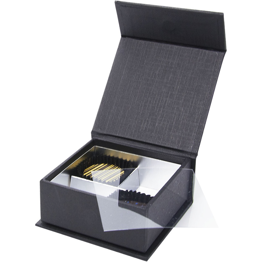 Black is black magnetic closure square box 4 chocolates