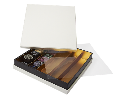 [BXR142501] Ivory neck vierkante doos 25 chocolade