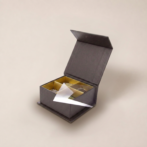 [BXR170479] Chocolate coffret à fermeture aimantée carré 4 chocolats